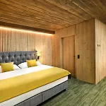 Hotel Elements