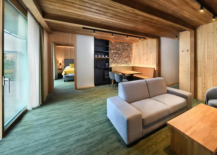 Elements Tatranska Lomnica